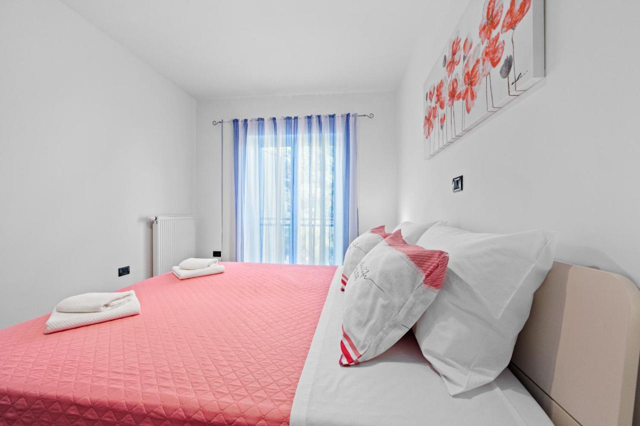 Feniks Fazana Apartman Экстерьер фото