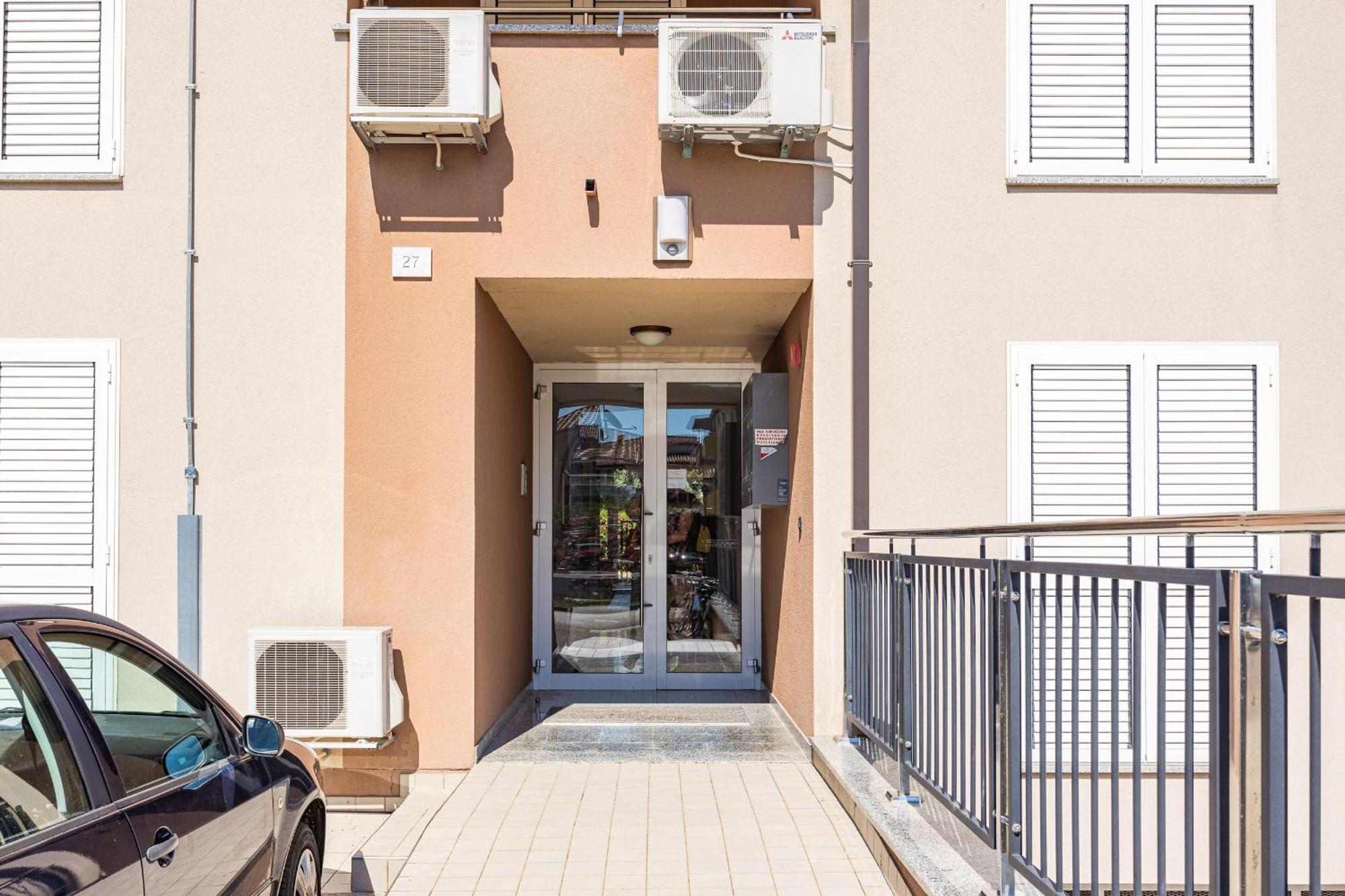 Feniks Fazana Apartman Экстерьер фото