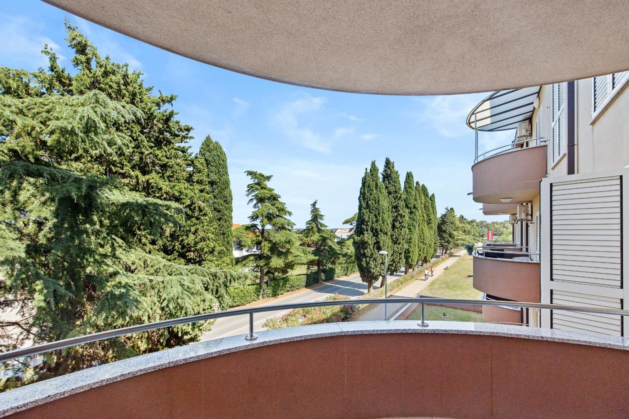 Feniks Fazana Apartman Экстерьер фото